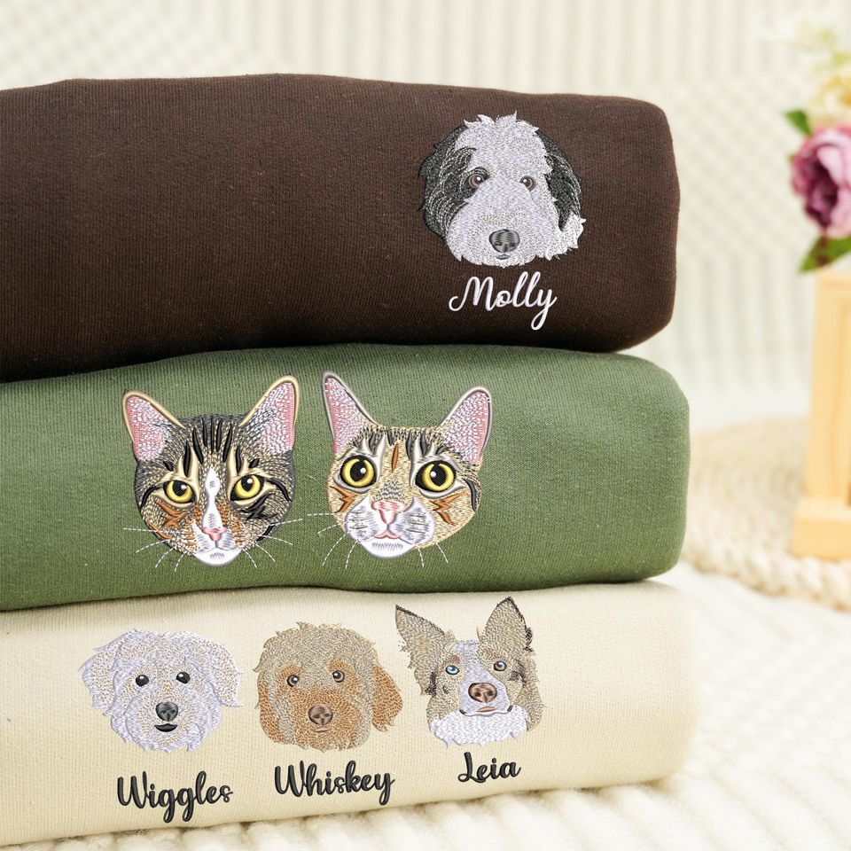 Custom Dog Face Embroidered Sweatshirt - Pet Portrait Sweatshirt Using Photo - Dog and Cat Portrait Sweater - Pet Memorial Gift
