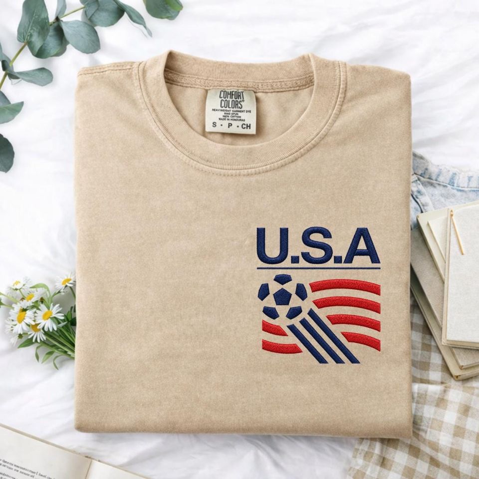 90s USA Soccer Embroidered T-Shirt - Team Embroidered Shirt