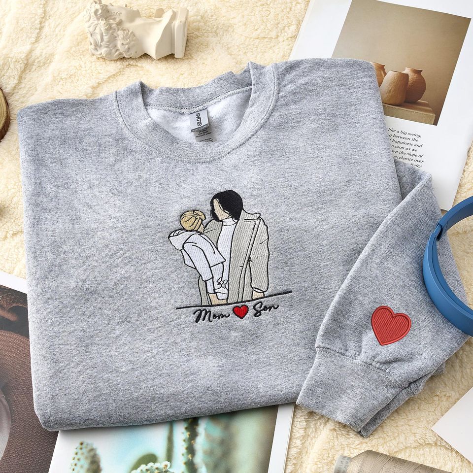 Personalized Embroidered Mom Sweatshirt: Custom Mama Crewneck, Drawing From Photo, Christmas Gift