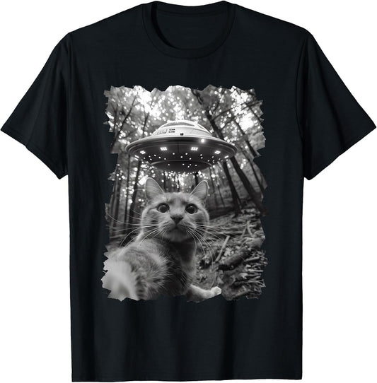 Funny Cat UFO, Funny Alien Cat Selfie UFO for Cats Lovers T-Shirt