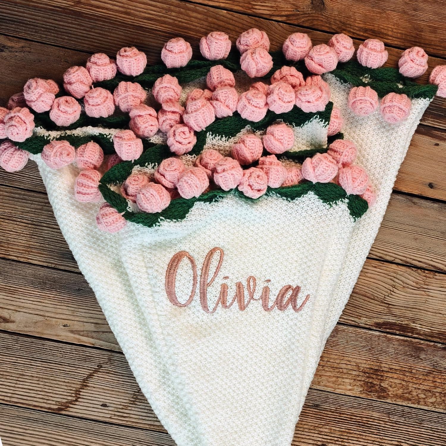 Rose Flower Blanket with Embroidered Name, Personalized Pink Crochet Bouquet Throw Blanket for Women, Custom Christmas Valentine's Day Gift for Girlfriend, Birthday for Mom