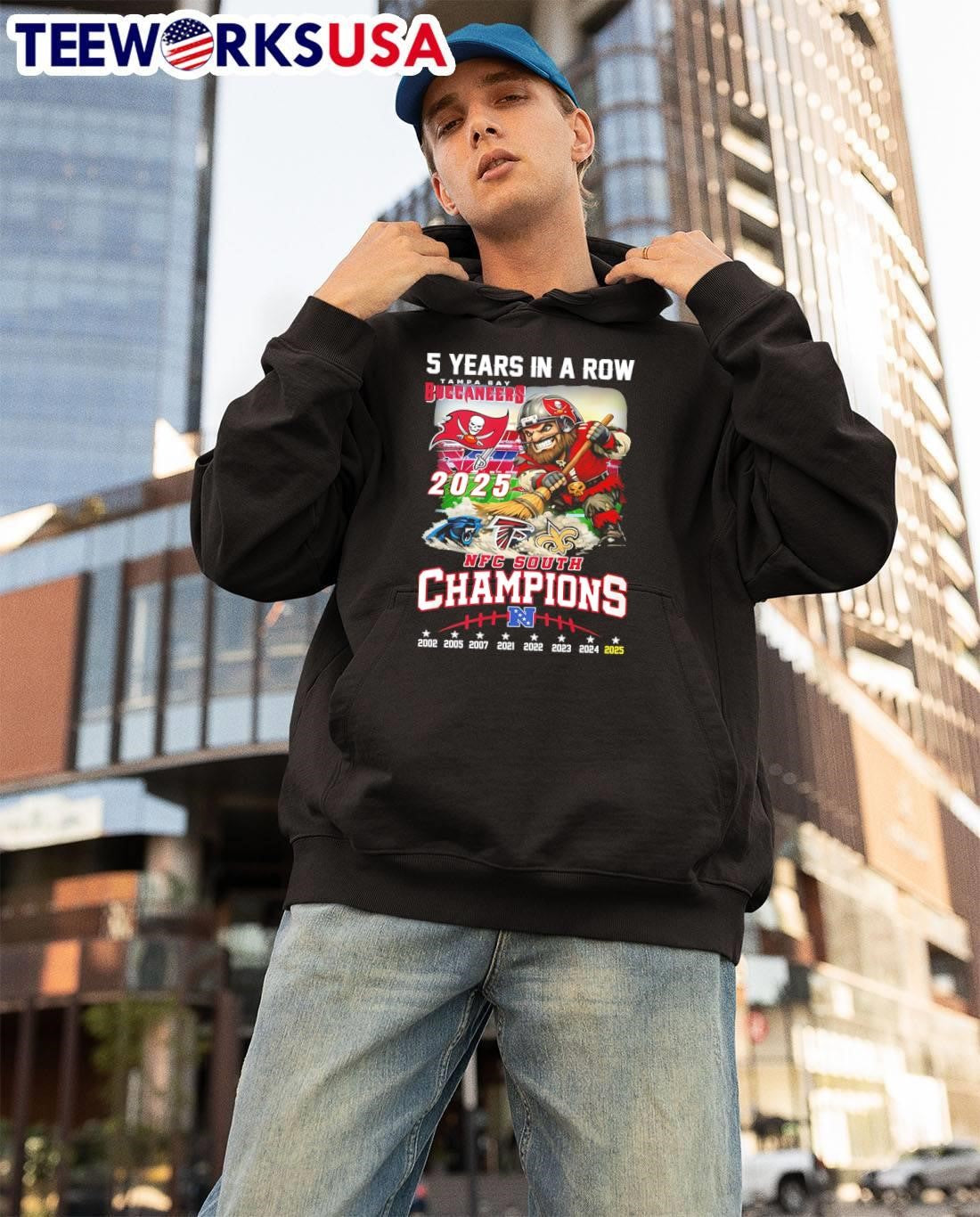 Funny Tampa Bay Buccaneers 2025 NFC South Champions 5 Years In A Row mascot shirt