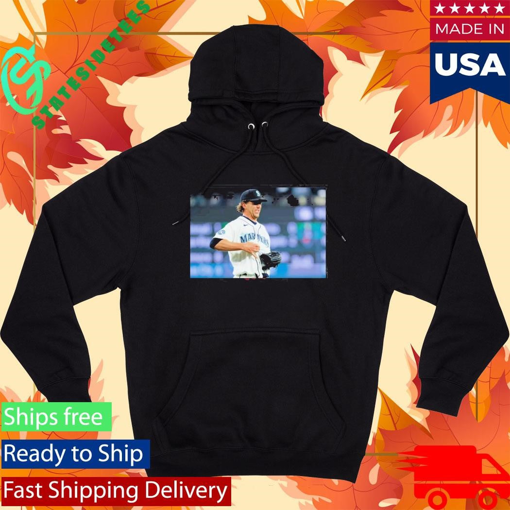 Mariners Catch Ball in Shirt
