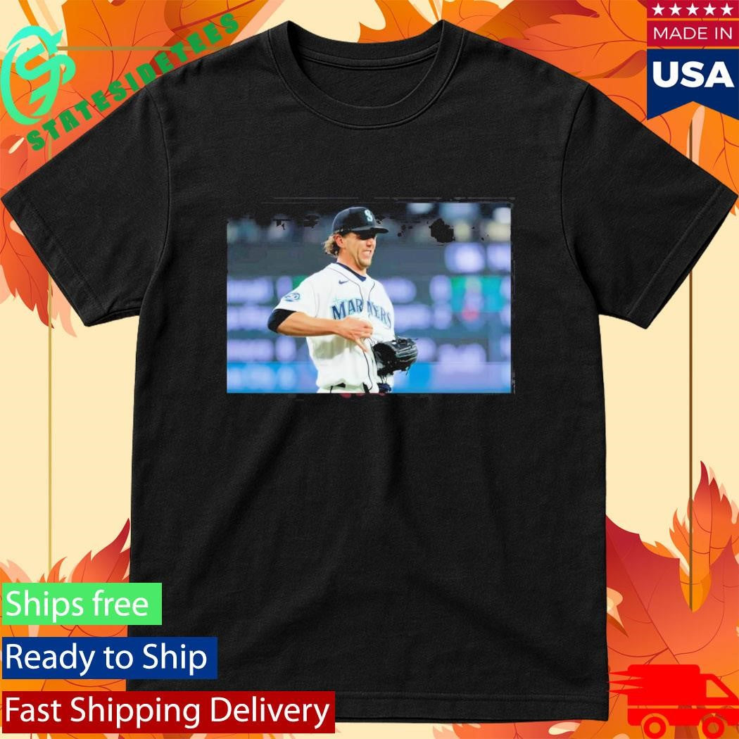 Mariners Catch Ball in Shirt