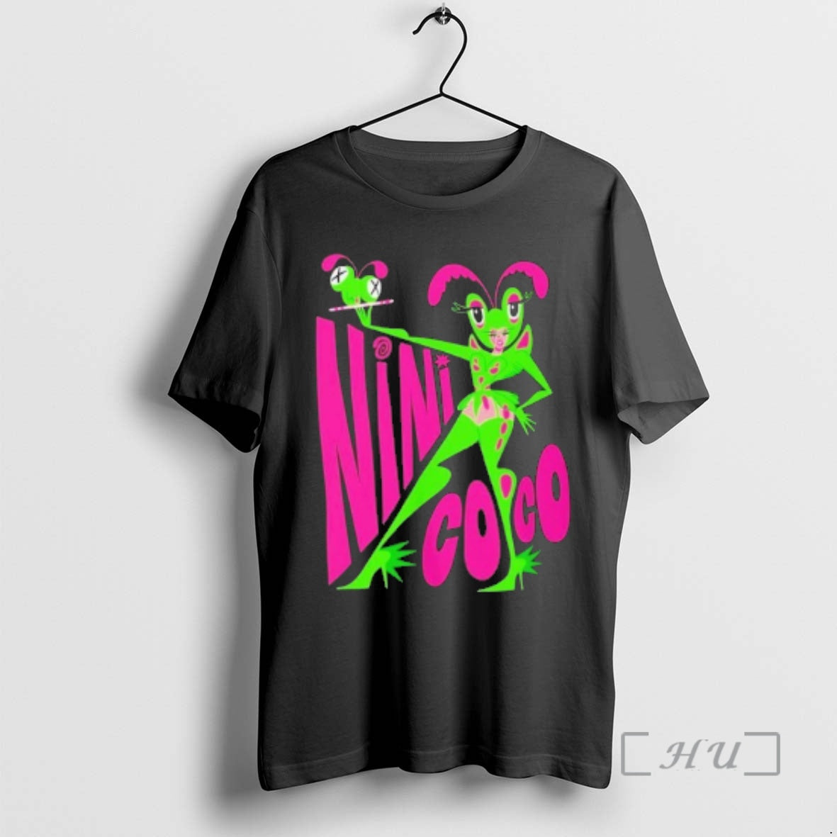 Officials Nini Coco Mantis
