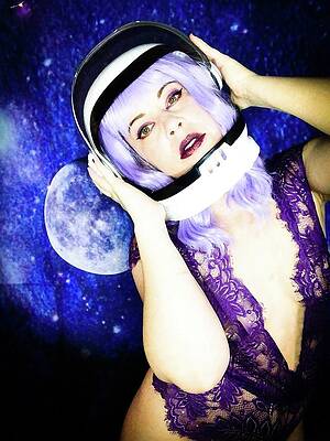 Amanda Radio Waves Print