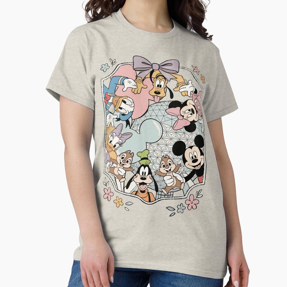 Cute Cartoon Friends Group Circle Illustration Retro Theme Park Aesthetic Classic T-Shirt by HanykayalStore