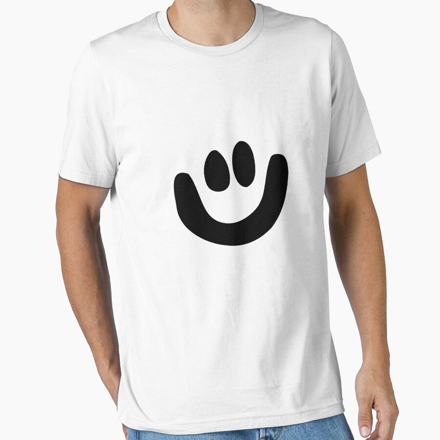 Smile T-Shirt by felipesilva