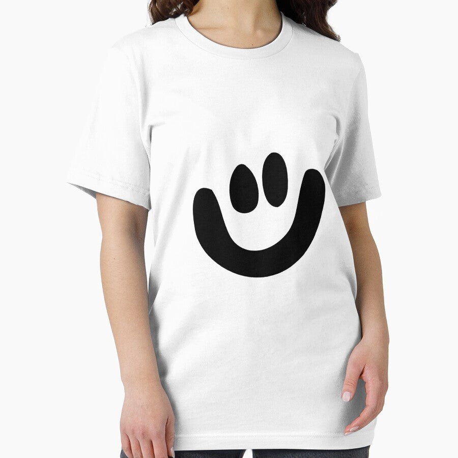 Smile T-Shirt by felipesilva