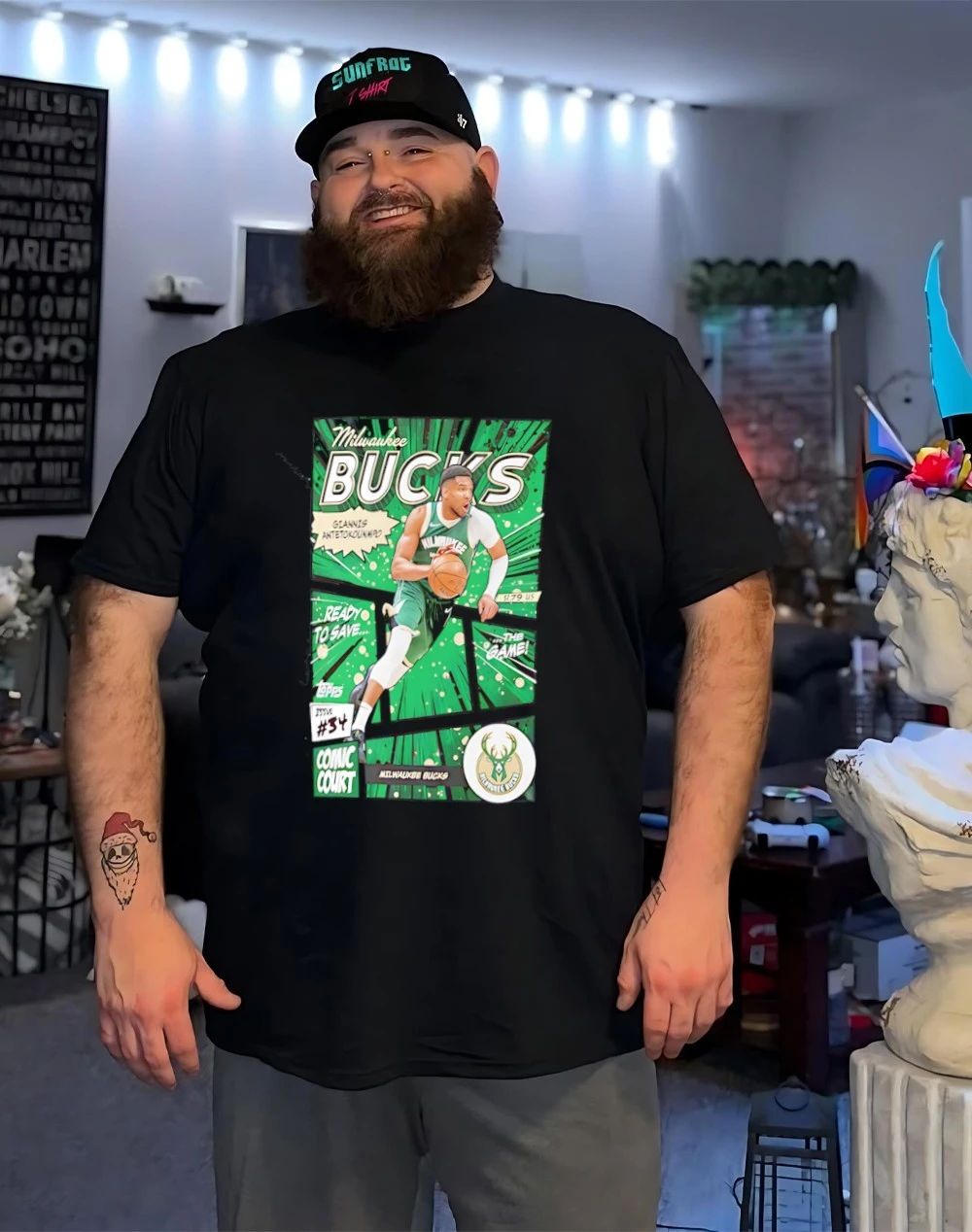 Giannis Antetokounmpo Milwaukee Bucks Comic Court shirt