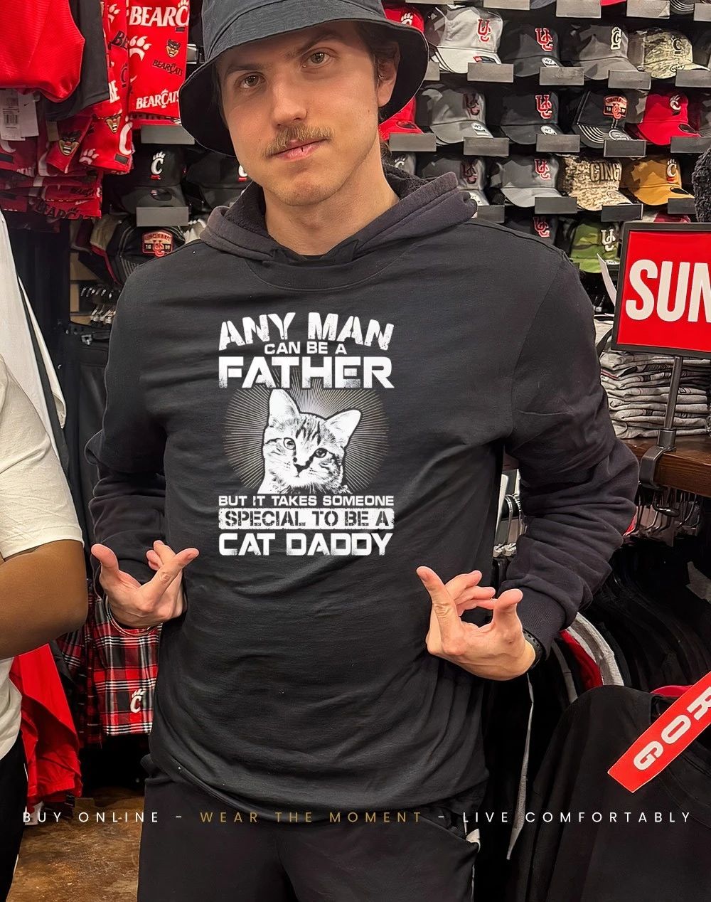 Any man can be a father but it takes someone special to be a cat dad shirt