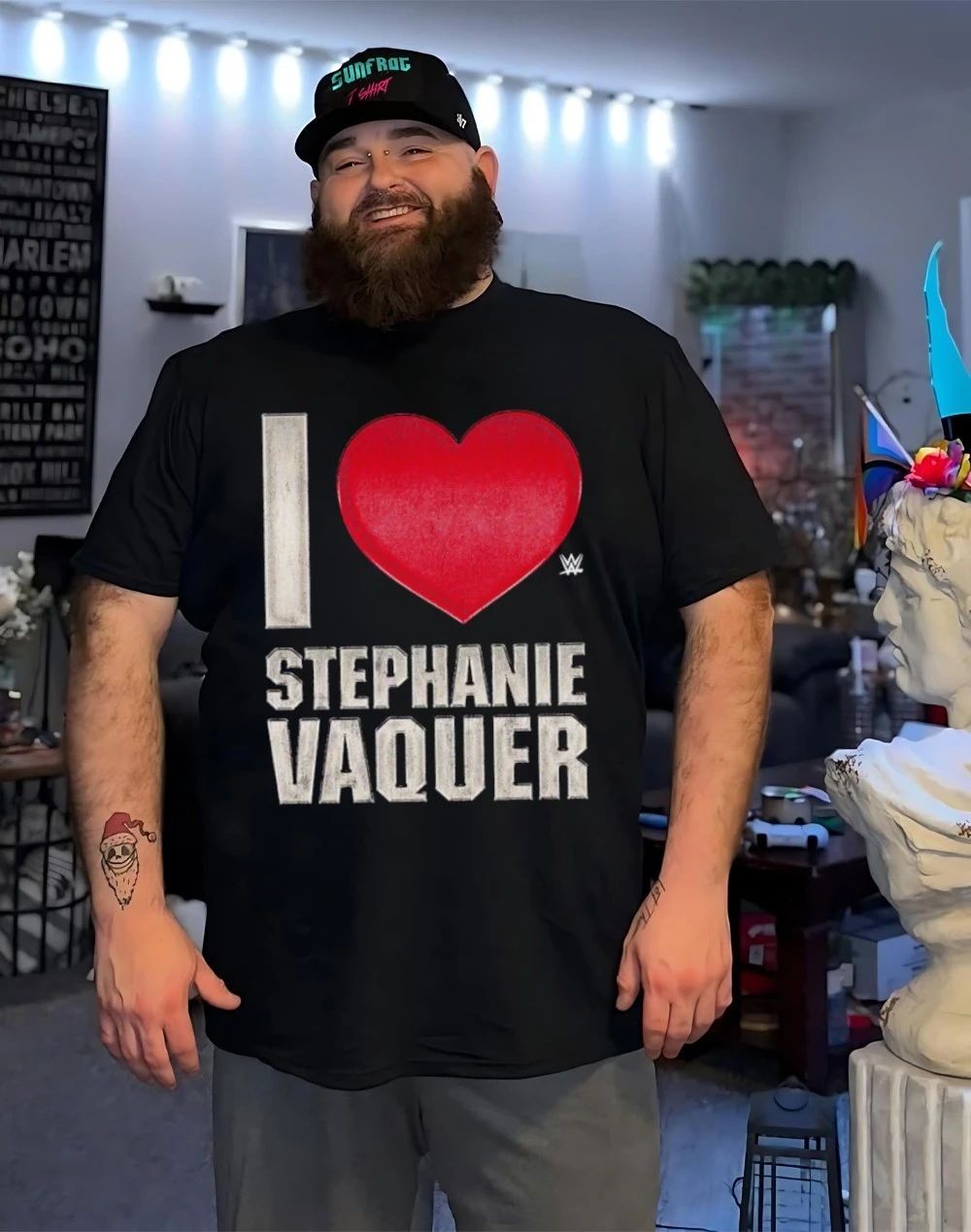 Stephanie Vaquer I Love graphic shirt