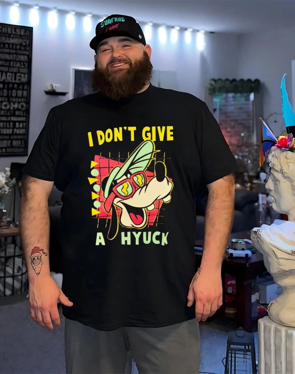 I don’t give a Hyuck cartoon shirt