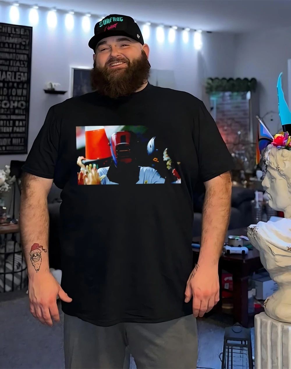 Pittsburgh Pirates hoist the cone shirt
