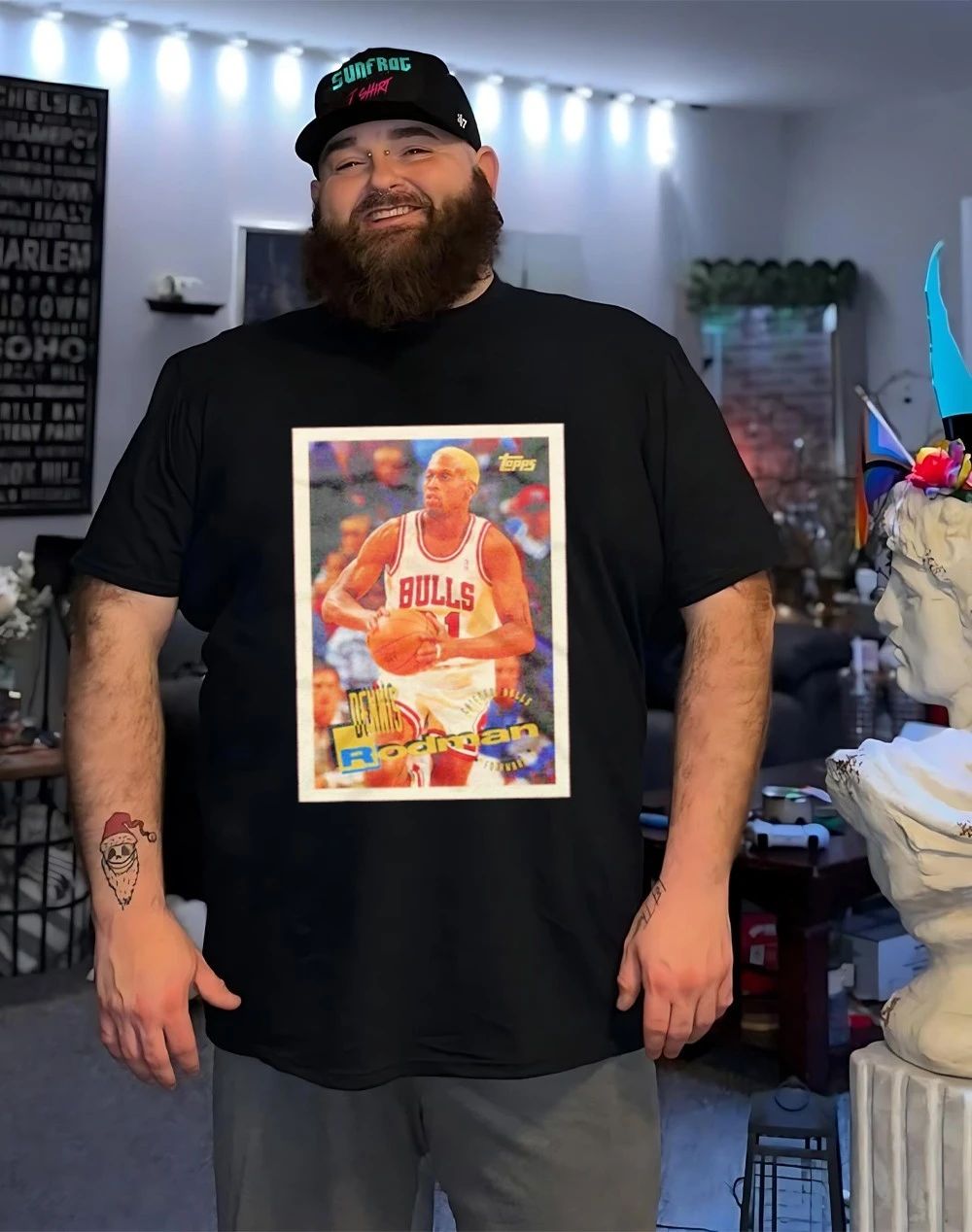 Dennis Rodman Bulls 1995 Topps Basketball Legendary Card shirt