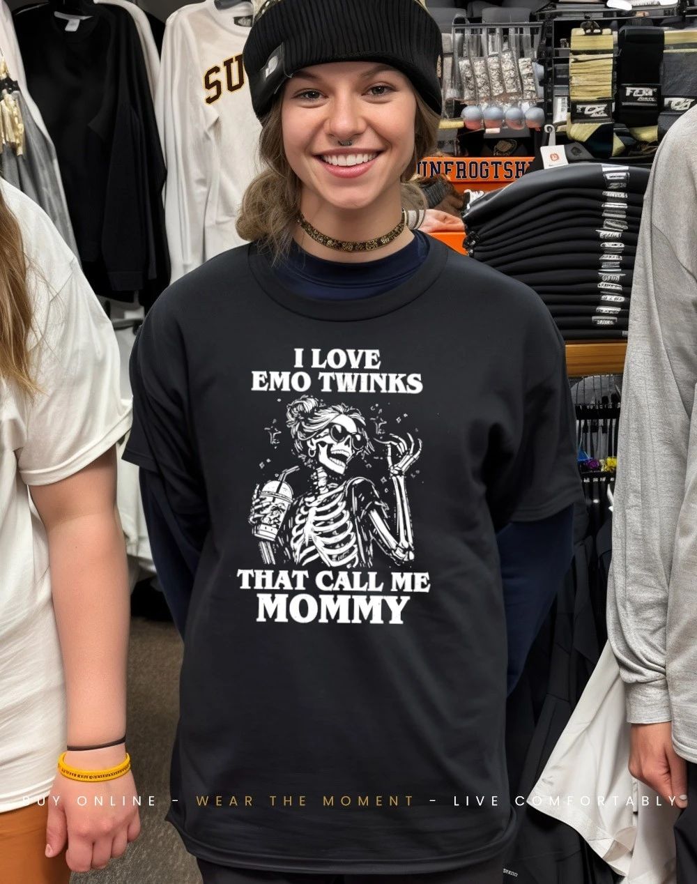 Skeleton I love emo twinks that call me mommy shirt