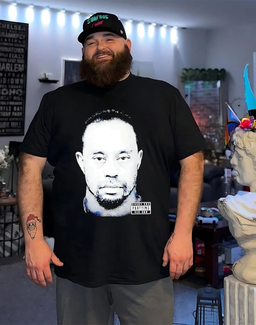 Tiger Woods Party Boy Big Head graphic shirt