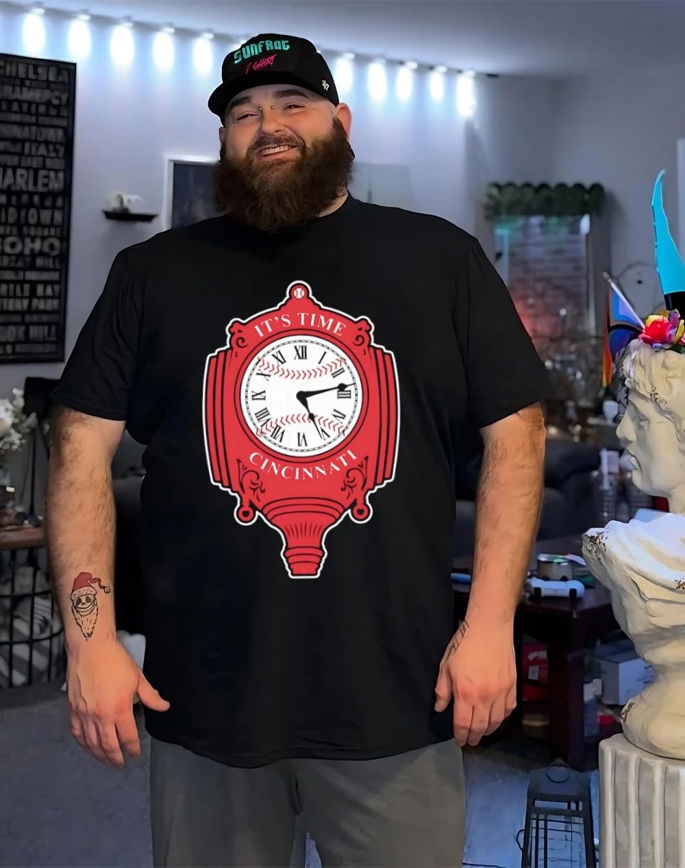 It’s time o’clock Cincinnati Reds shirt