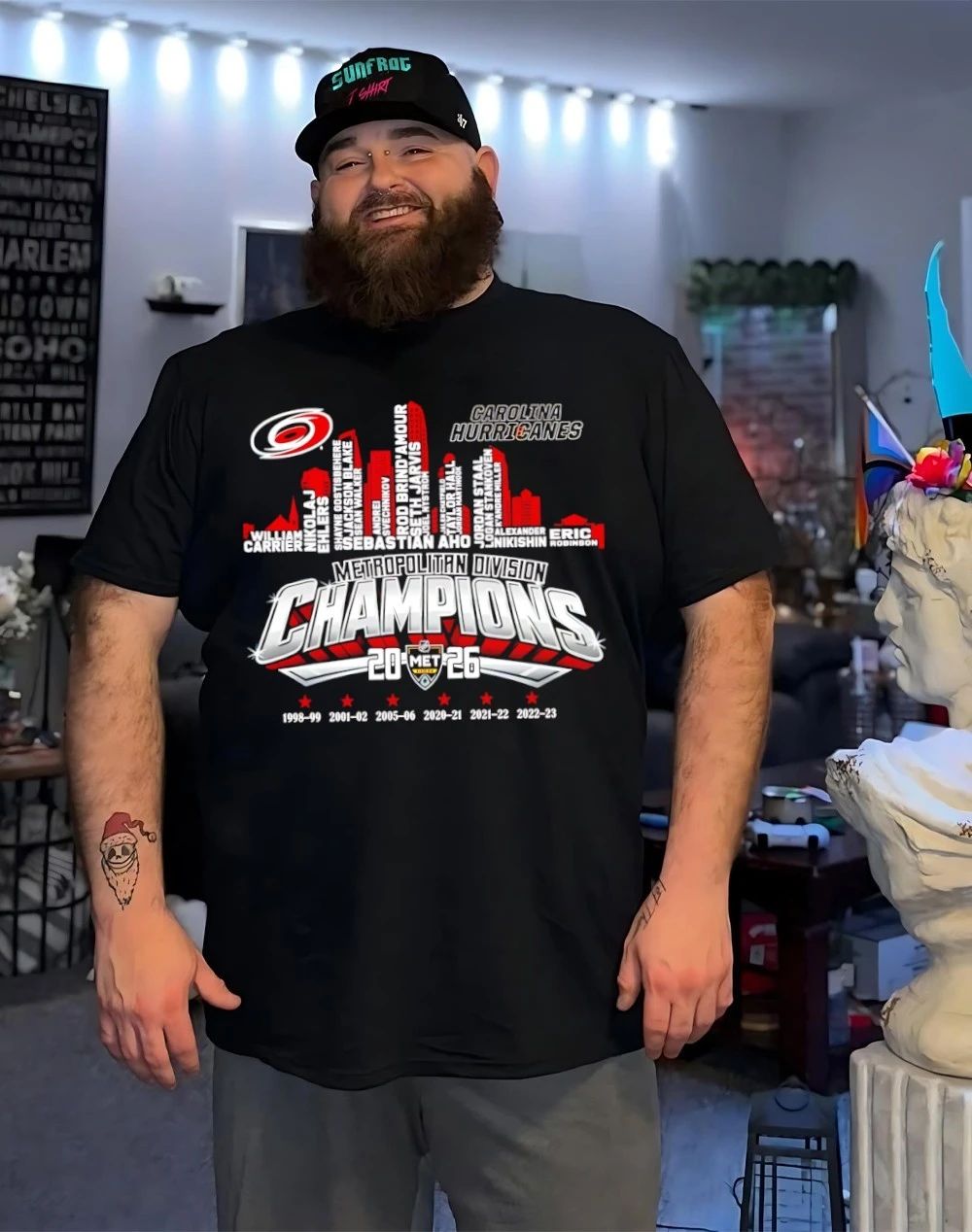 Carolina Hurricanes 2026 Metropolitan Division 7X Champions city skyline shirt